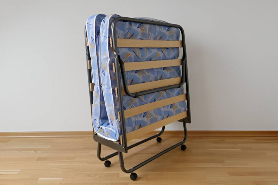 Lava Folding Bed
